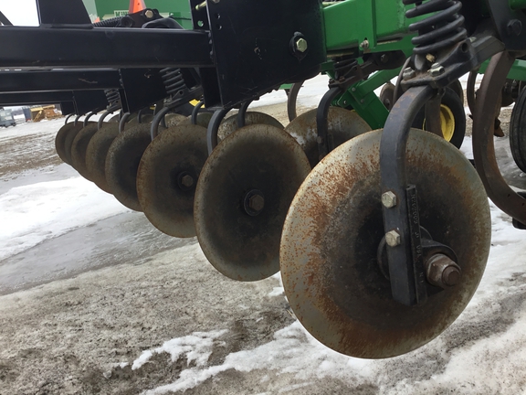 2013 John Deere 2700 Disk Ripper