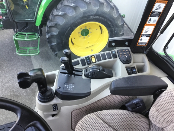 2024 John Deere 4066R Tractor Compact