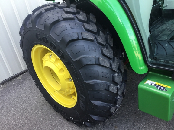 2024 John Deere 4066R Tractor Compact