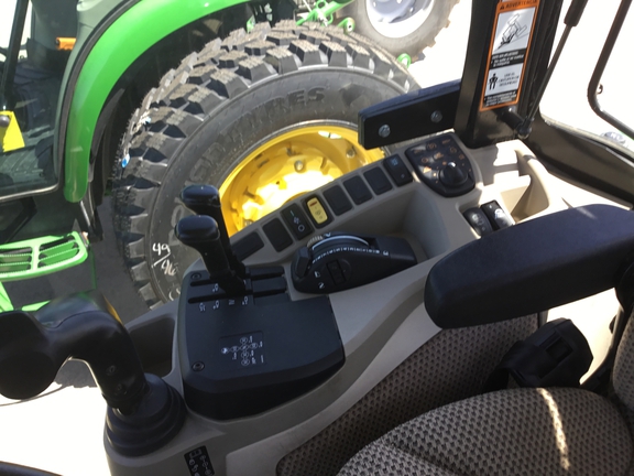 2024 John Deere 4066R Tractor Compact