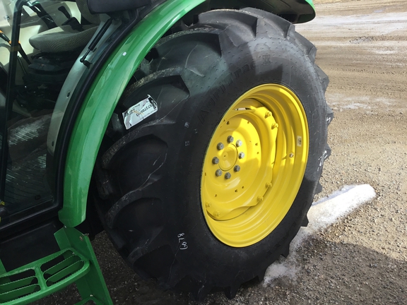 2024 John Deere 5075E Tractor