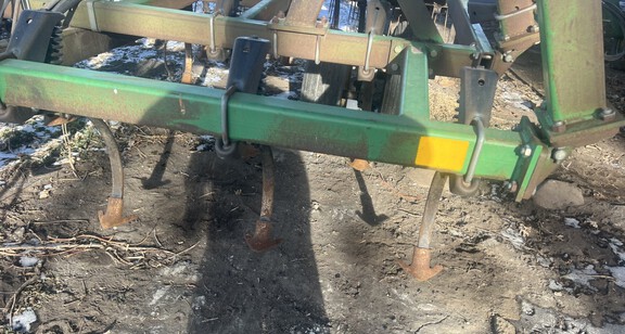 John Deere 980 Field Cultivator
