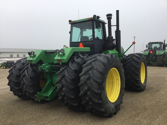 1996 John Deere 8870 Tractor 4WD