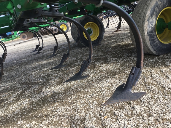 2022 John Deere 2230FH Field Cultivator
