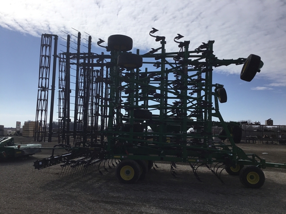 2022 John Deere 2230FH Field Cultivator