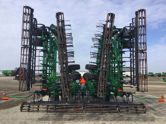 2022 John Deere 2230FH Field Cultivator