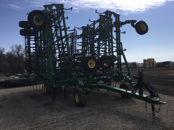 2022 John Deere 2230FH Field Cultivator