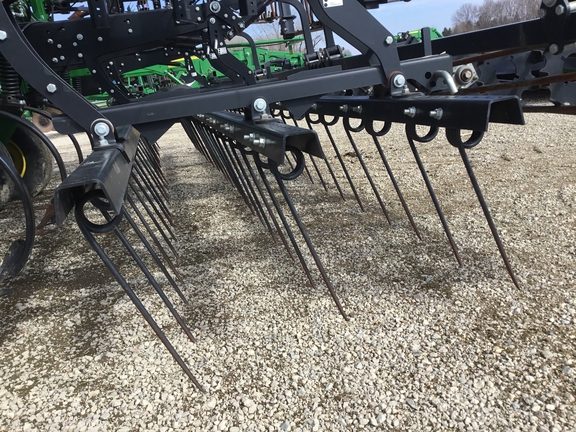 2022 John Deere 2230FH Field Cultivator