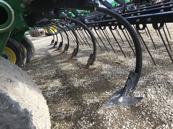 2022 John Deere 2230FH Field Cultivator
