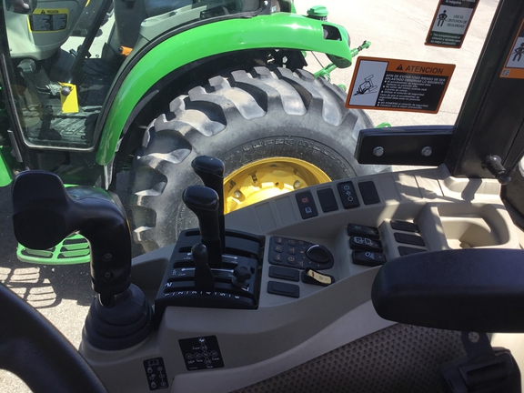 2023 John Deere 4066R Tractor Compact