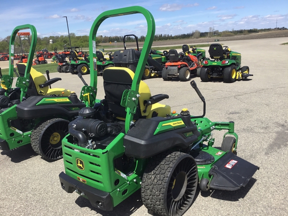 2025 John Deere Z970R Mower/Zero Turn