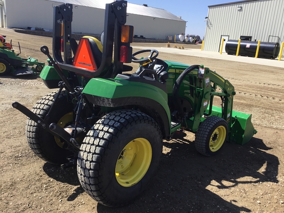 2020 John Deere 2032R Tractor Compact