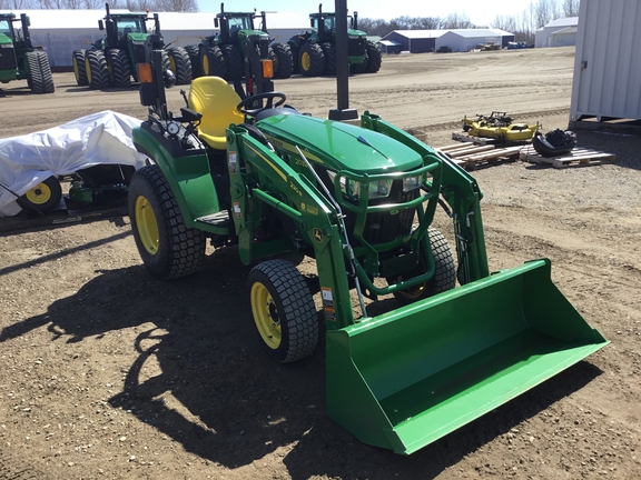 2020 John Deere 2032R Tractor Compact