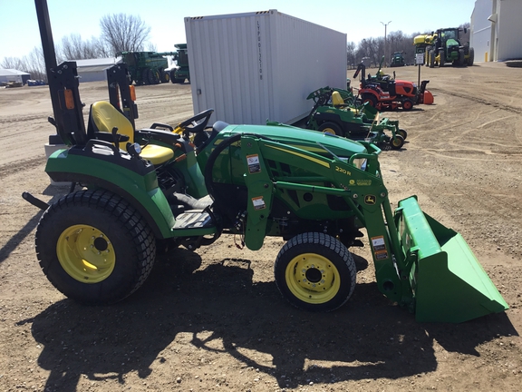 2020 John Deere 2032R Tractor Compact