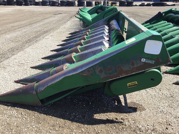 John Deere 843 Header Corn Head