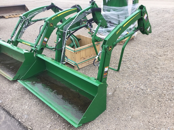 2023 John Deere 220R Loader