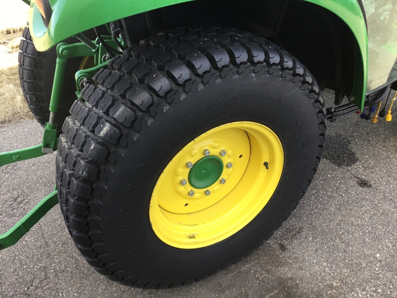 2021 John Deere 3046R Tractor Compact