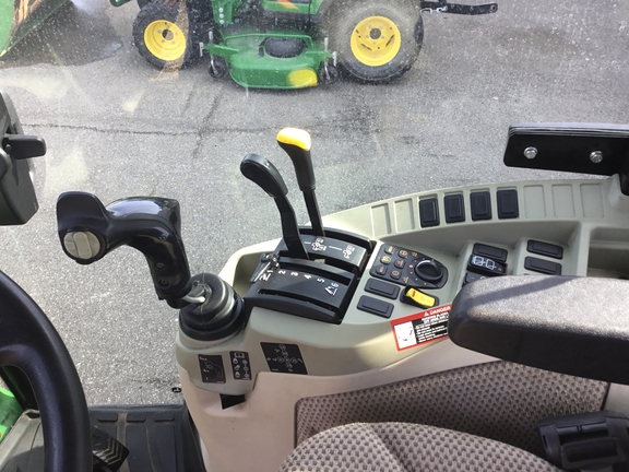 2021 John Deere 3046R Tractor Compact