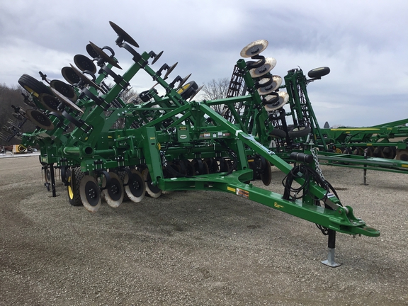 2025 John Deere 2730 Disk Ripper