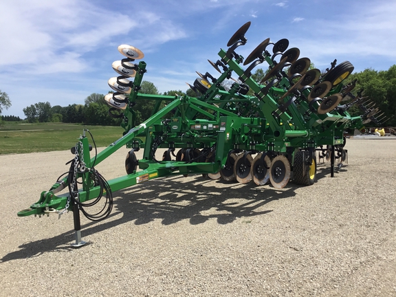 2025 John Deere 2730 Disk Ripper