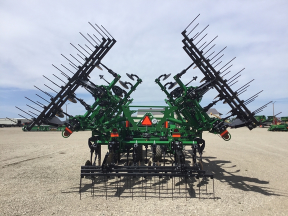 2025 John Deere 2730 Disk Ripper