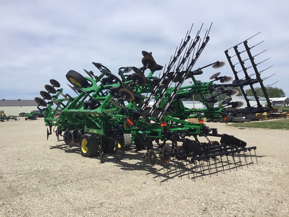 2025 John Deere 2730 Disk Ripper