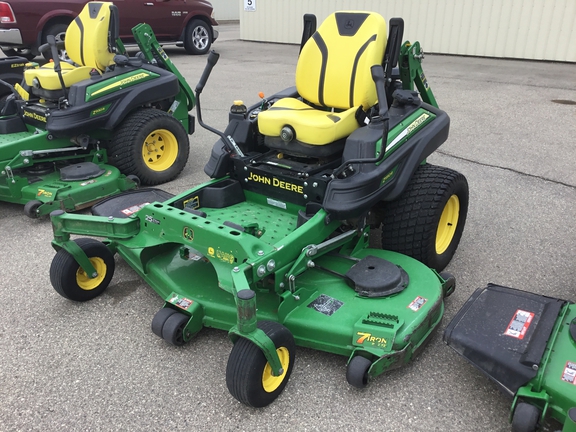 2022 John Deere Z950R Mower/Zero Turn