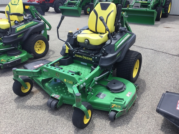 2022 John Deere Z950R Mower/Zero Turn