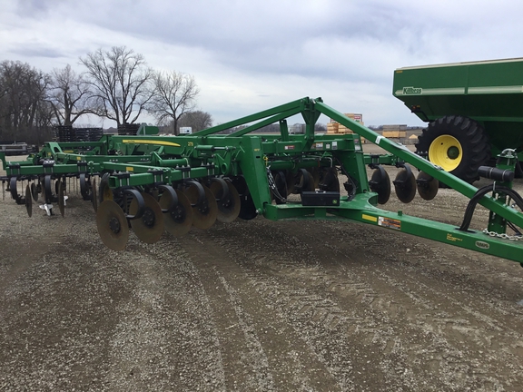 2023 John Deere 2730 Disk Ripper
