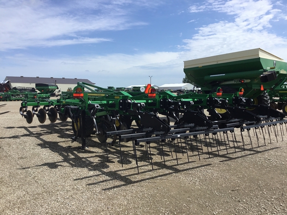 2023 John Deere 2730 Disk Ripper