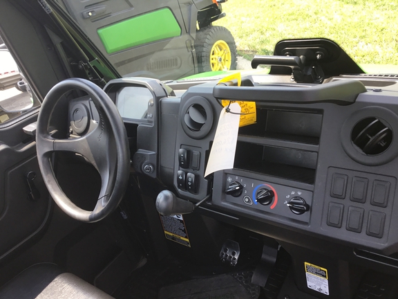 2023 John Deere XUV 835M ATV