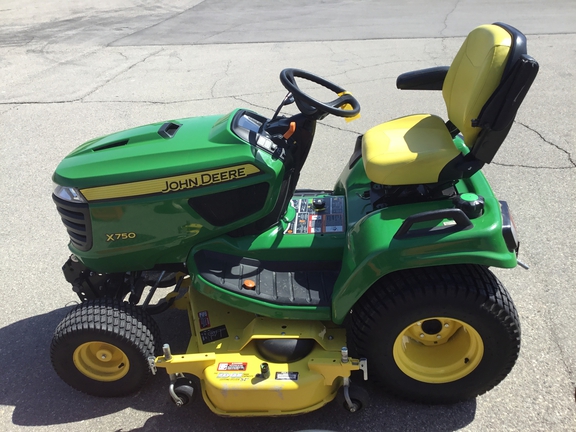 2017 John Deere X750 Garden Tractor