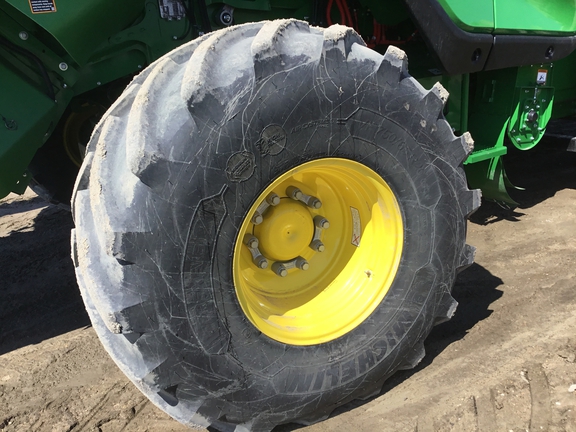 2024 John Deere X9 1000 Combine