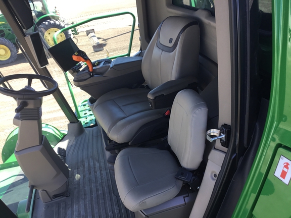 2024 John Deere X9 1000 Combine