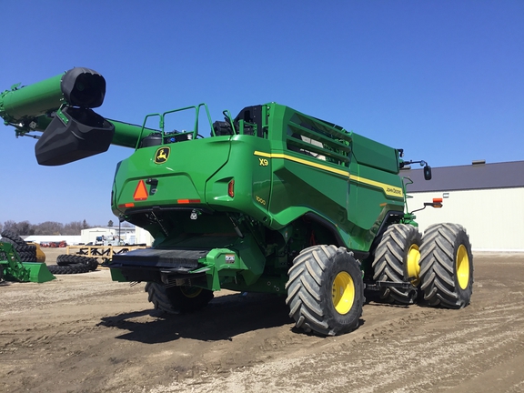 2024 John Deere X9 1000 Combine