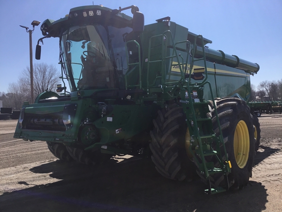 2024 John Deere X9 1000 Combine