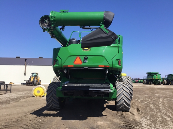 2024 John Deere X9 1000 Combine