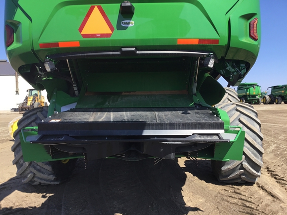 2024 John Deere X9 1000 Combine