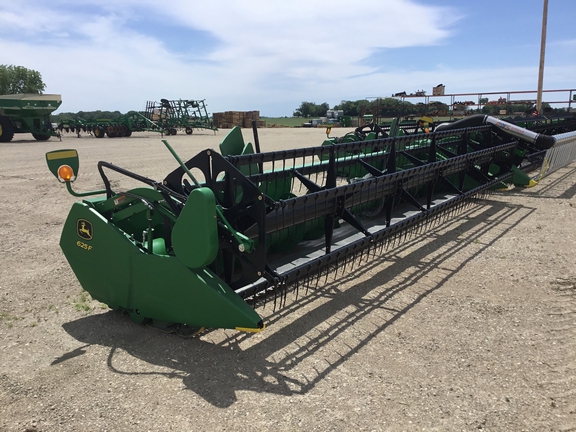 2012 John Deere 625F Header Combine