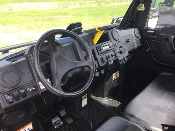 2024 John Deere XUV 835M ATV