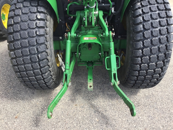 2017 John Deere 3033R Tractor Compact