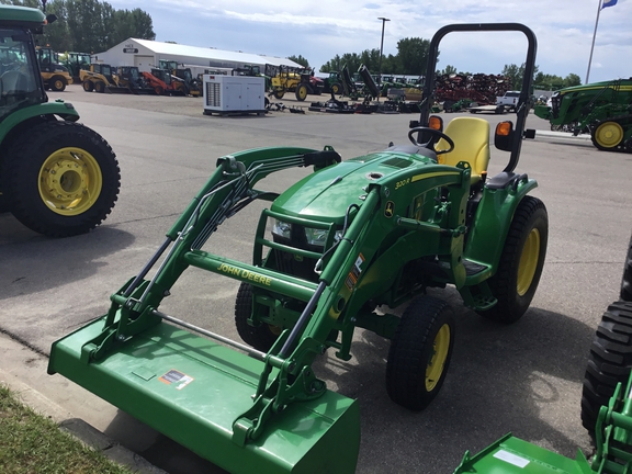 2017 John Deere 3033R Tractor Compact