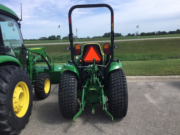 2017 John Deere 3033R Tractor Compact