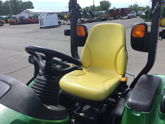 2017 John Deere 3033R Tractor Compact