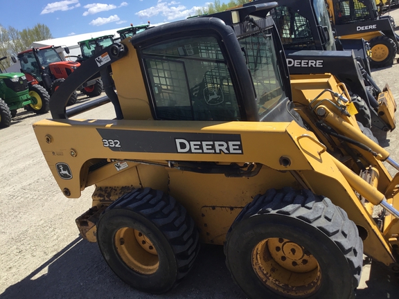 2008 John Deere 332 Skid Steer Loader
