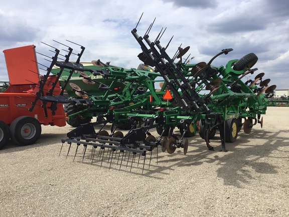 2018 John Deere 2730 Disk Ripper
