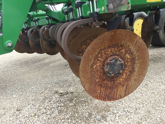 2018 John Deere 2730 Disk Ripper