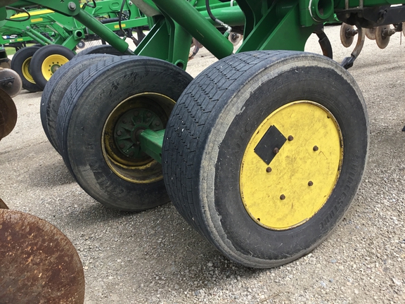 2018 John Deere 2730 Disk Ripper