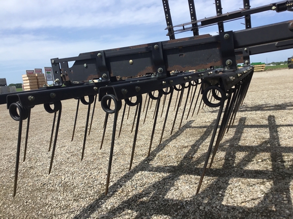 2007 John Deere 2210 Field Cultivator