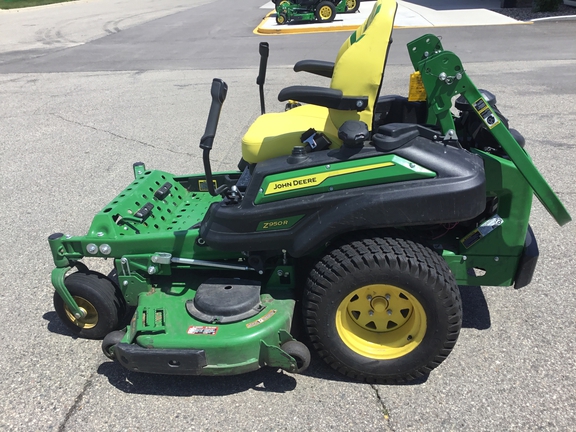 2024 John Deere Z950R Mower/Zero Turn